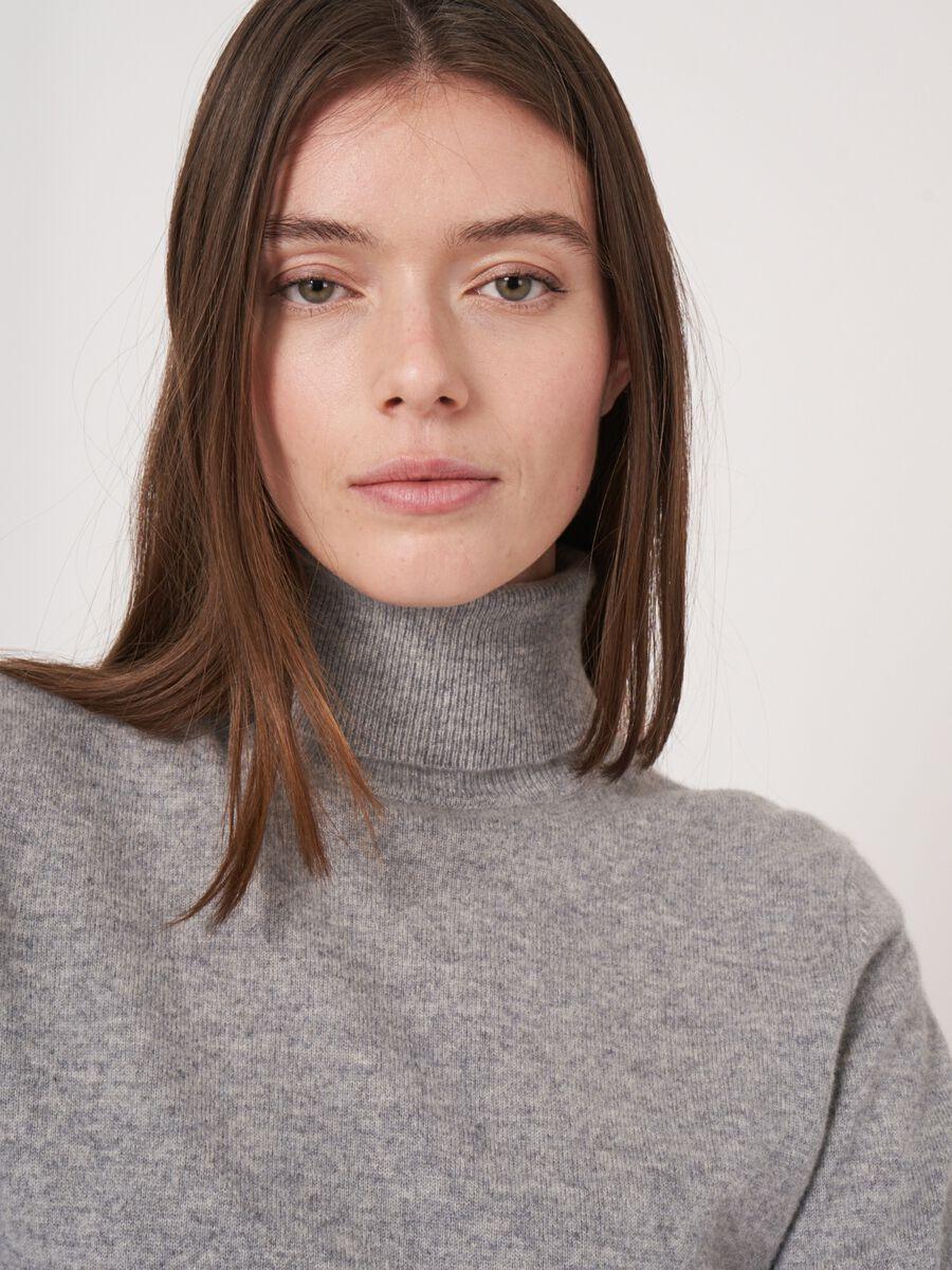 Repeat Cashmere Basic Organisch Cashmere Trui Met Rolkraag