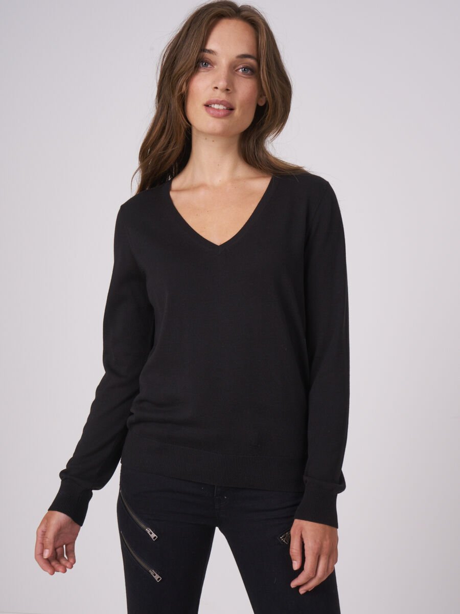 repeat cashmere Basic sweater met V-hals van katoenmix