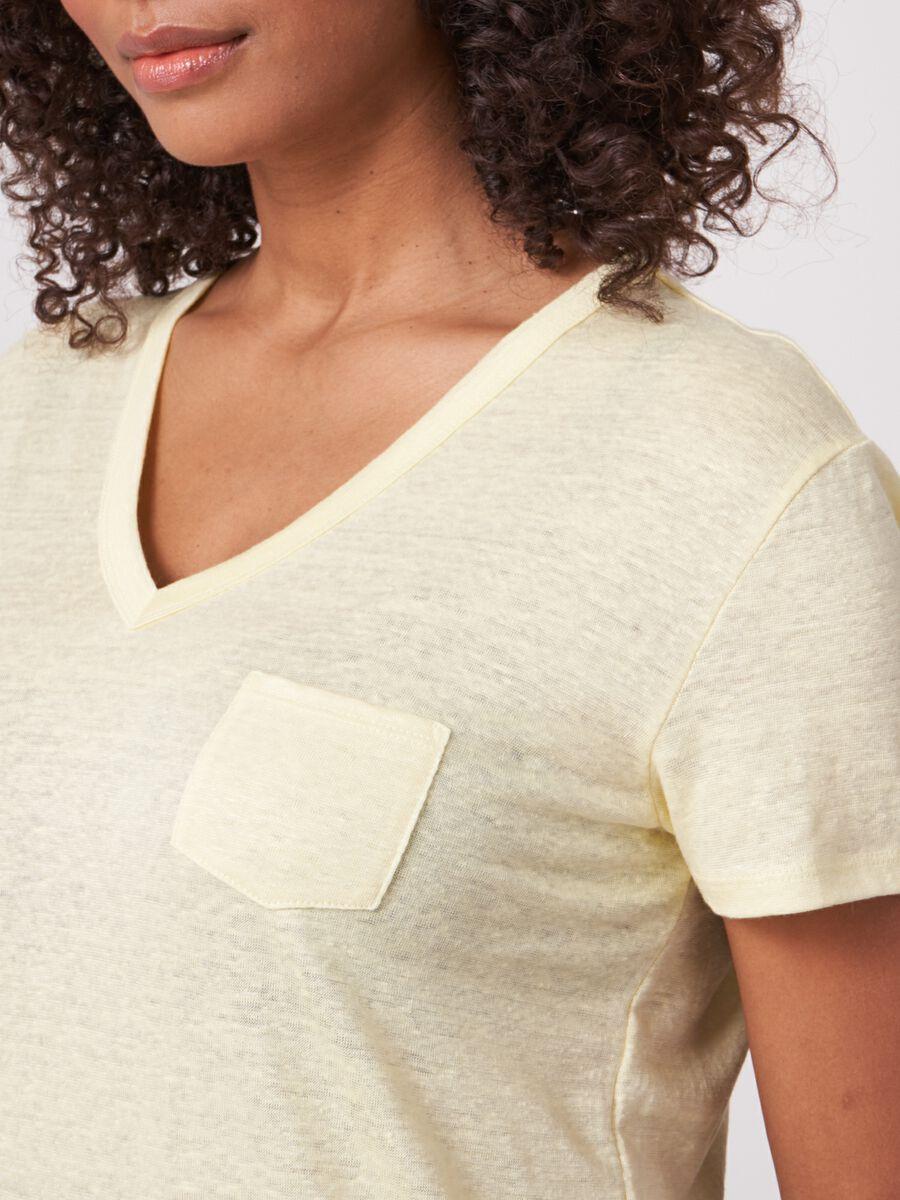 Repeat Cashmere Basic Zuiver Linnen V-hals T-shirt Met Borstzakje