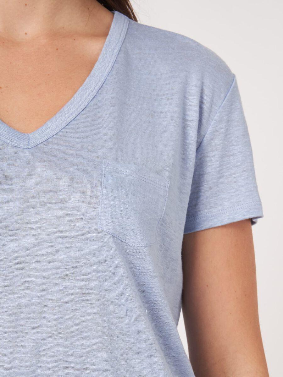 Repeat Cashmere Basic Zuiver Linnen V-hals T-shirt Met Borstzakje