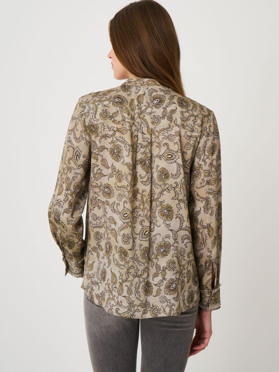Repeat Cashmere Blouse In Paisley Print Met Mao Kraag
