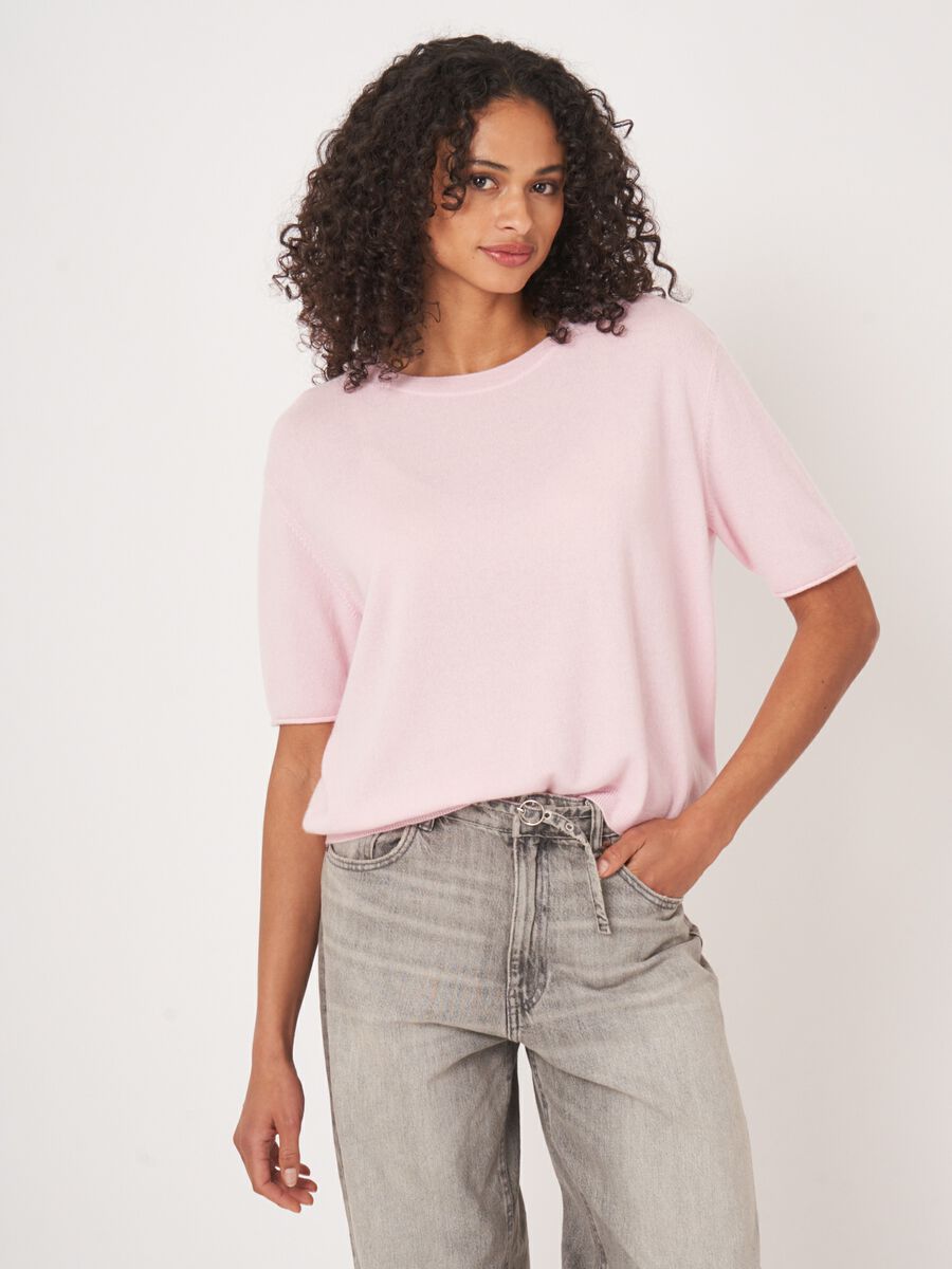 repeat cashmere Cashmere trui met korte mouw en gebreid detail op de rug