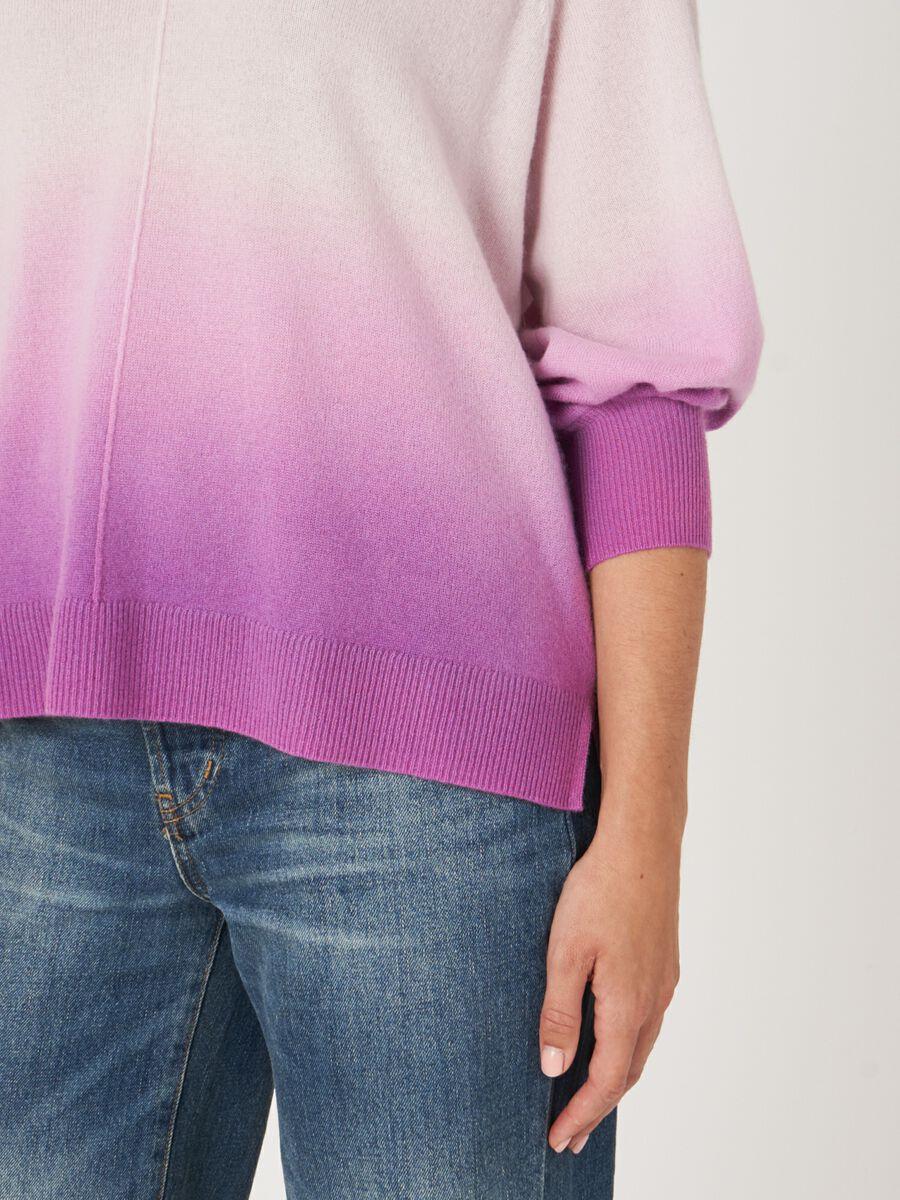 Repeat Cashmere Cashmere V-hals Trui Met Dip Dye Print