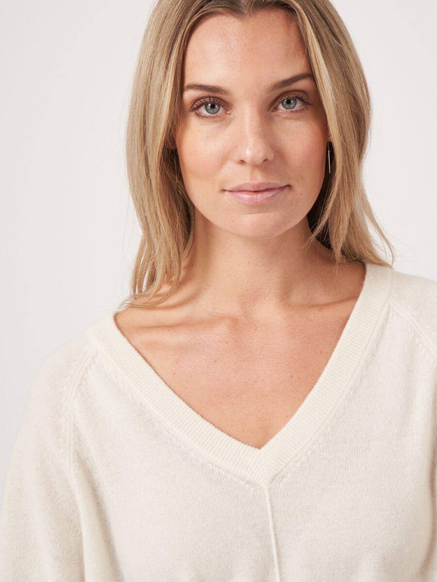 Repeat Cashmere Cashmere V-hals Trui Met Dip Dye Print