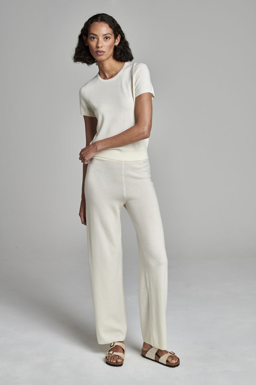 Repeat Cashmere Fijn Gebreid Biologisch Cashmere Sweater Met Korte Mouw