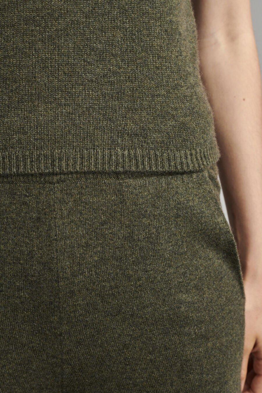 Repeat Cashmere Gebreide Top Met Diepe V-hals Van Biologisch Cashmere