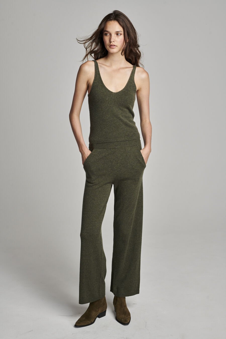 Repeat Cashmere Gebreide Top Met Diepe V-hals Van Biologisch Cashmere