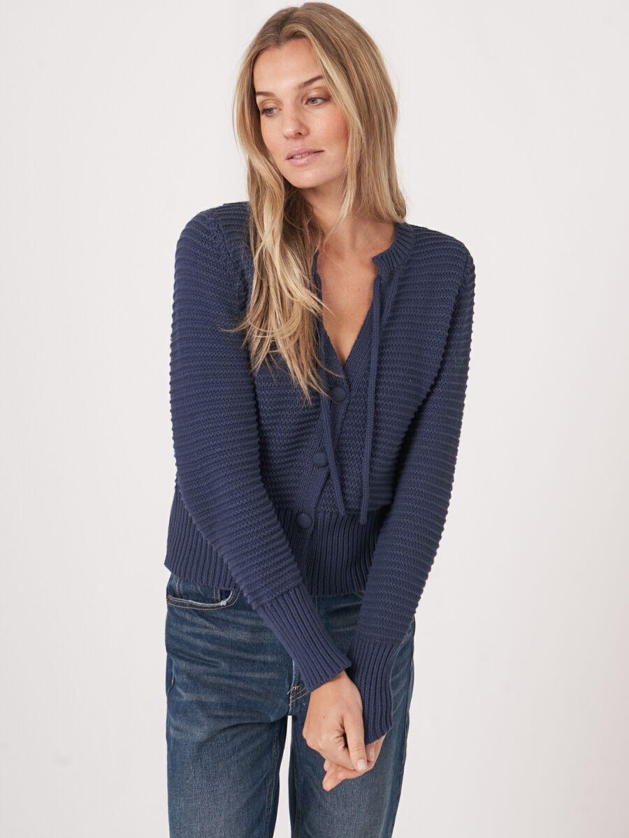repeat cashmere Katoenen gebreid vest met strikkoord