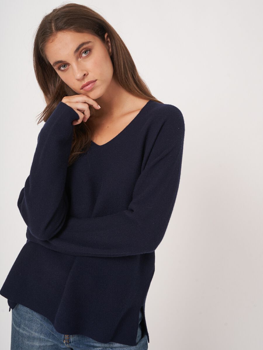 Repeat Cashmere Naadloos Gebreide Cashmere Trui Met V-hals