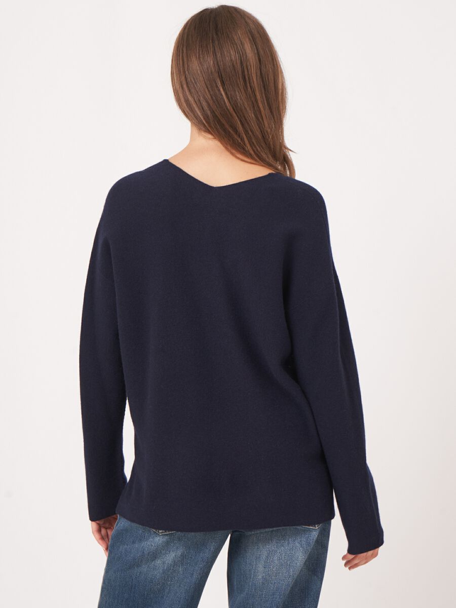 Repeat Cashmere Naadloos Gebreide Cashmere Trui Met V-hals