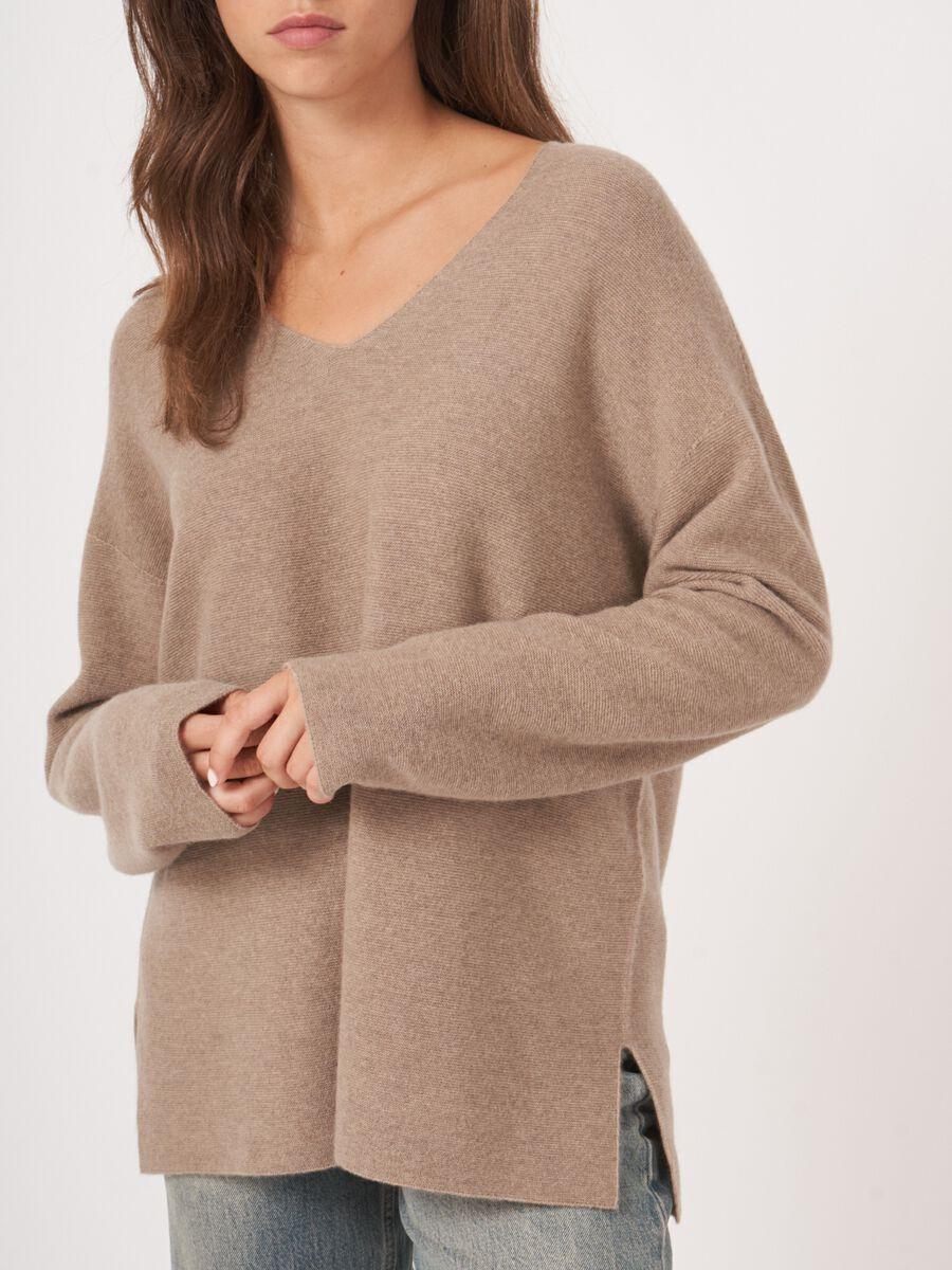 Repeat Cashmere Naadloos Gebreide Cashmere Trui Met V-hals