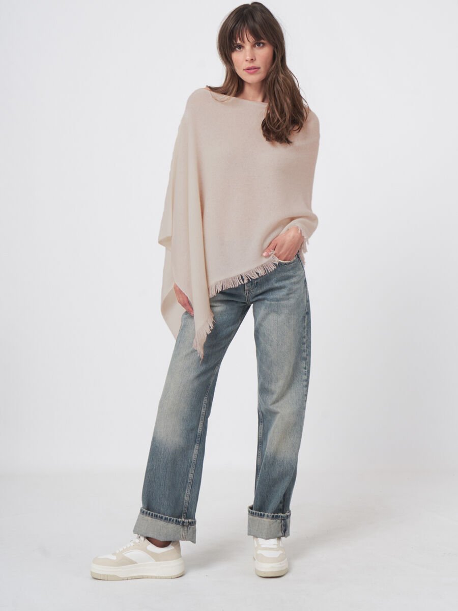 repeat cashmere Organisch cashmere poncho met franjes
