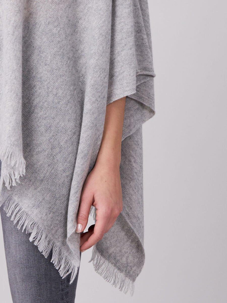 Repeat Cashmere Organisch Cashmere Poncho Met Franjes