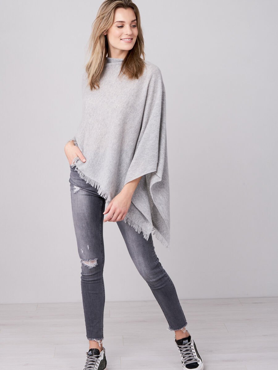 Repeat Cashmere Organisch Cashmere Poncho Met Franjes