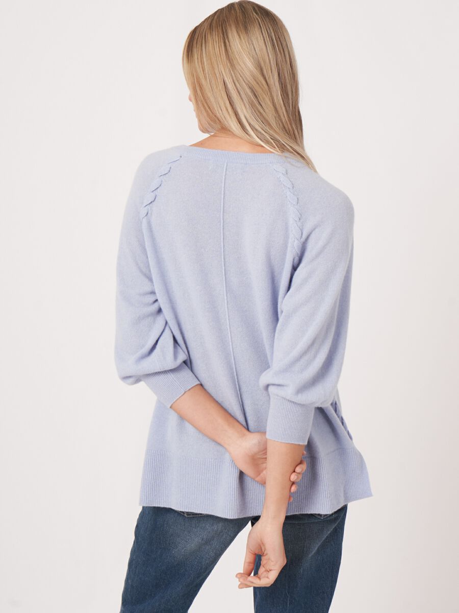 Repeat Cashmere Raglan Cashmere V-hals Trui Met Gevlochten Detail