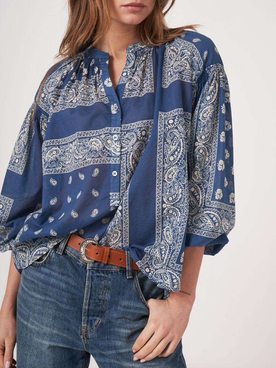 Repeat Cashmere Blouse Met Bandana Print