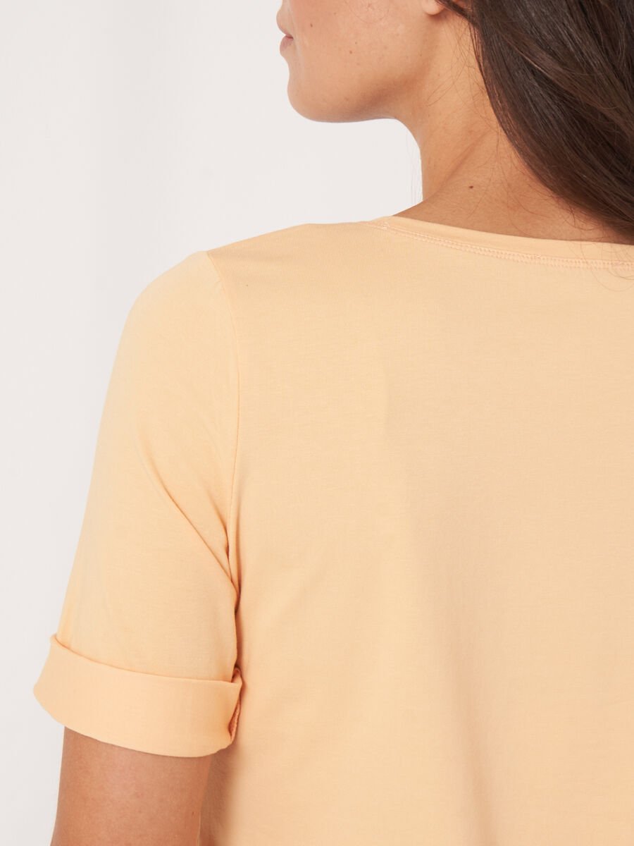 Repeat Cashmere Dames T-shirt Met Opgerolde Mouwen