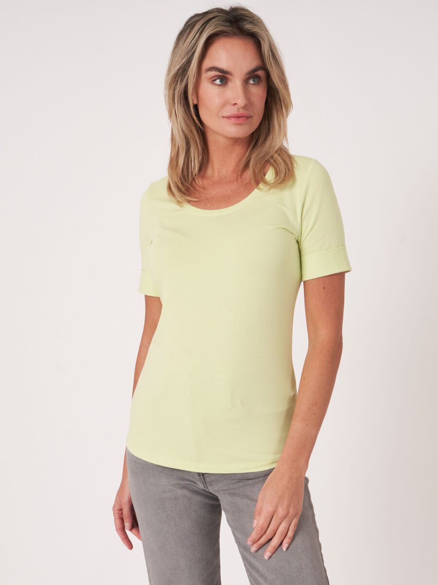 repeat cashmere Dames T-shirt met opgerolde mouwen