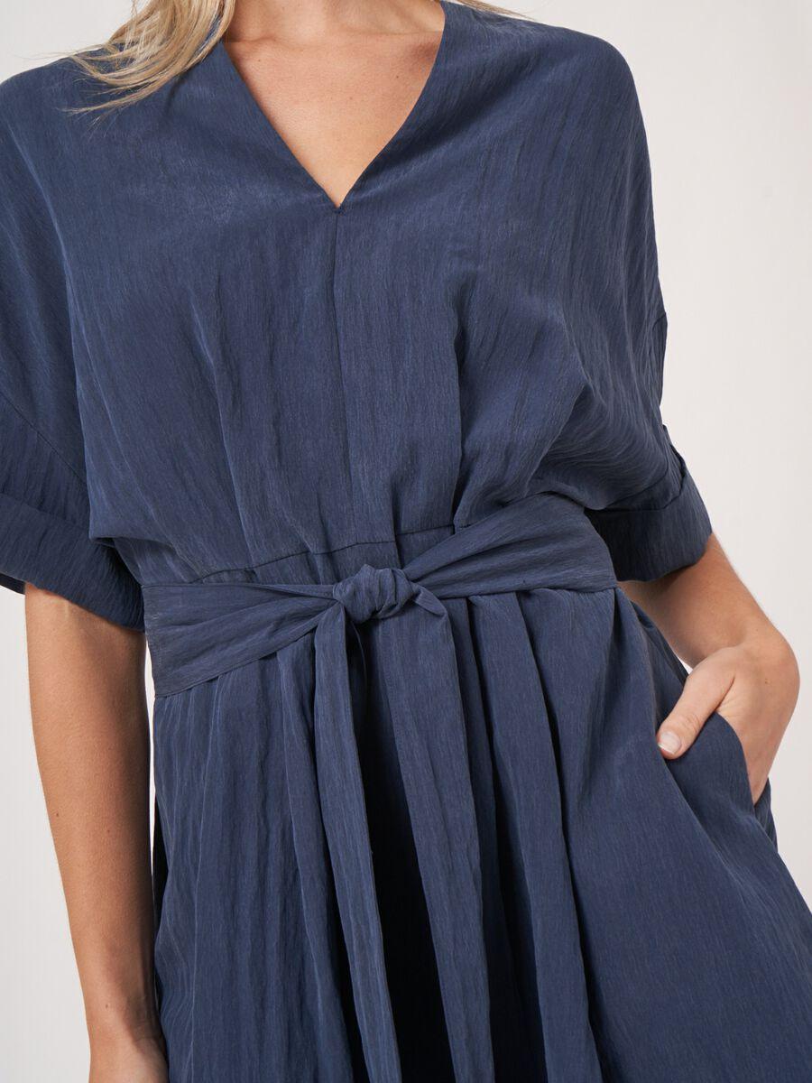 Repeat Cashmere Jurk Met Wijde Mouwen En Ceintuur