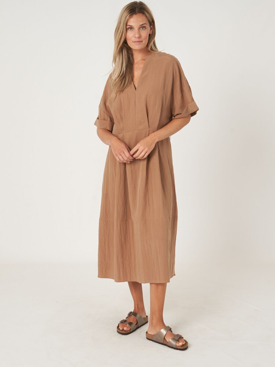 Repeat Cashmere Jurk Met Wijde Mouwen En Ceintuur