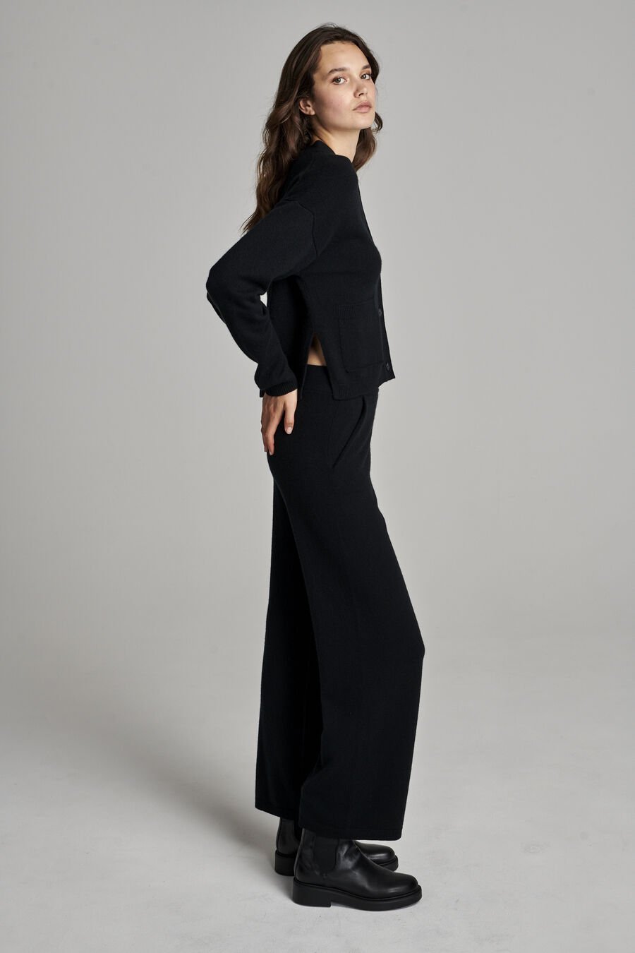 Repeat Cashmere Loose Fit Cashmere Vest Met Knopen