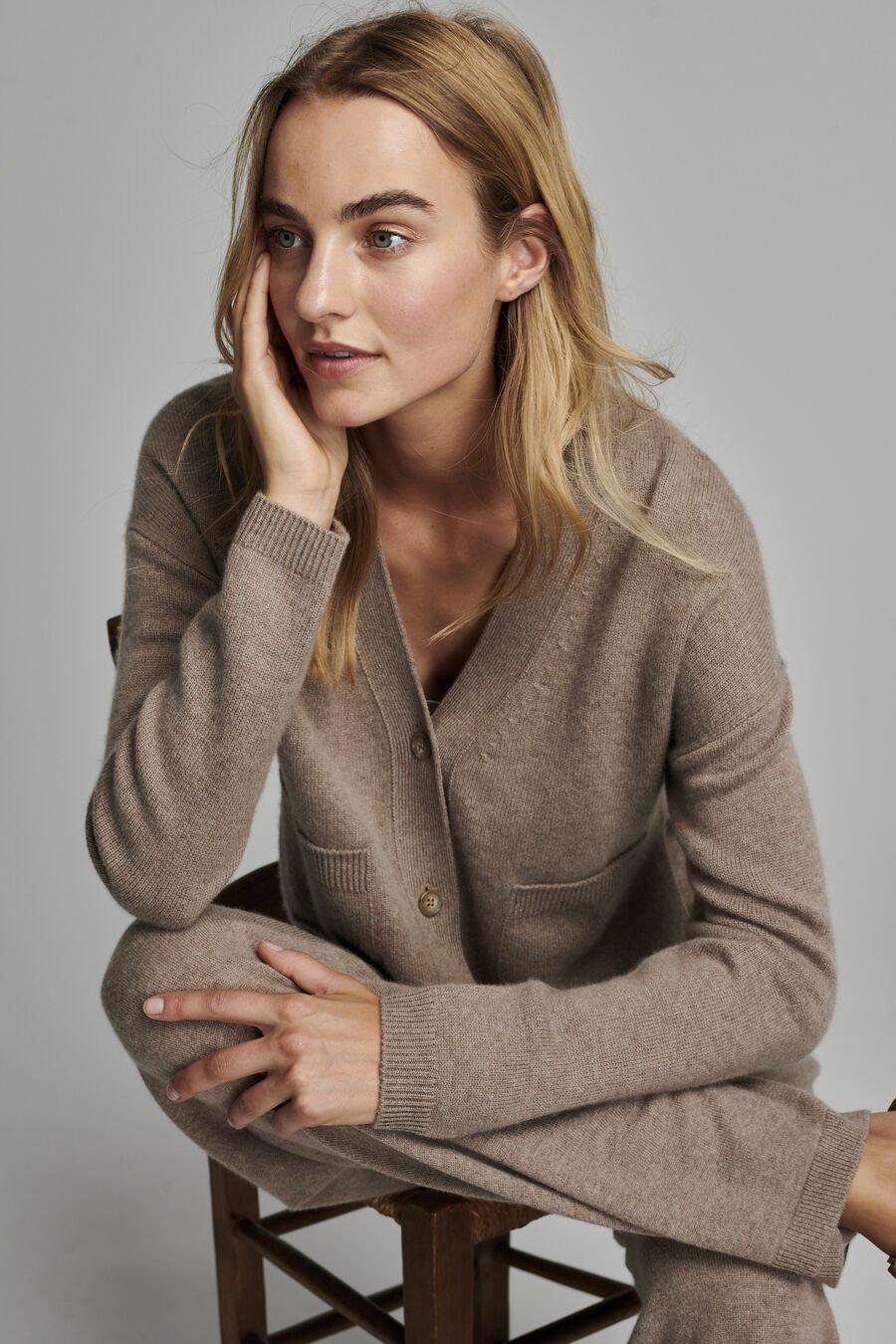 Repeat Cashmere Loose Fit Cashmere Vest Met Knopen