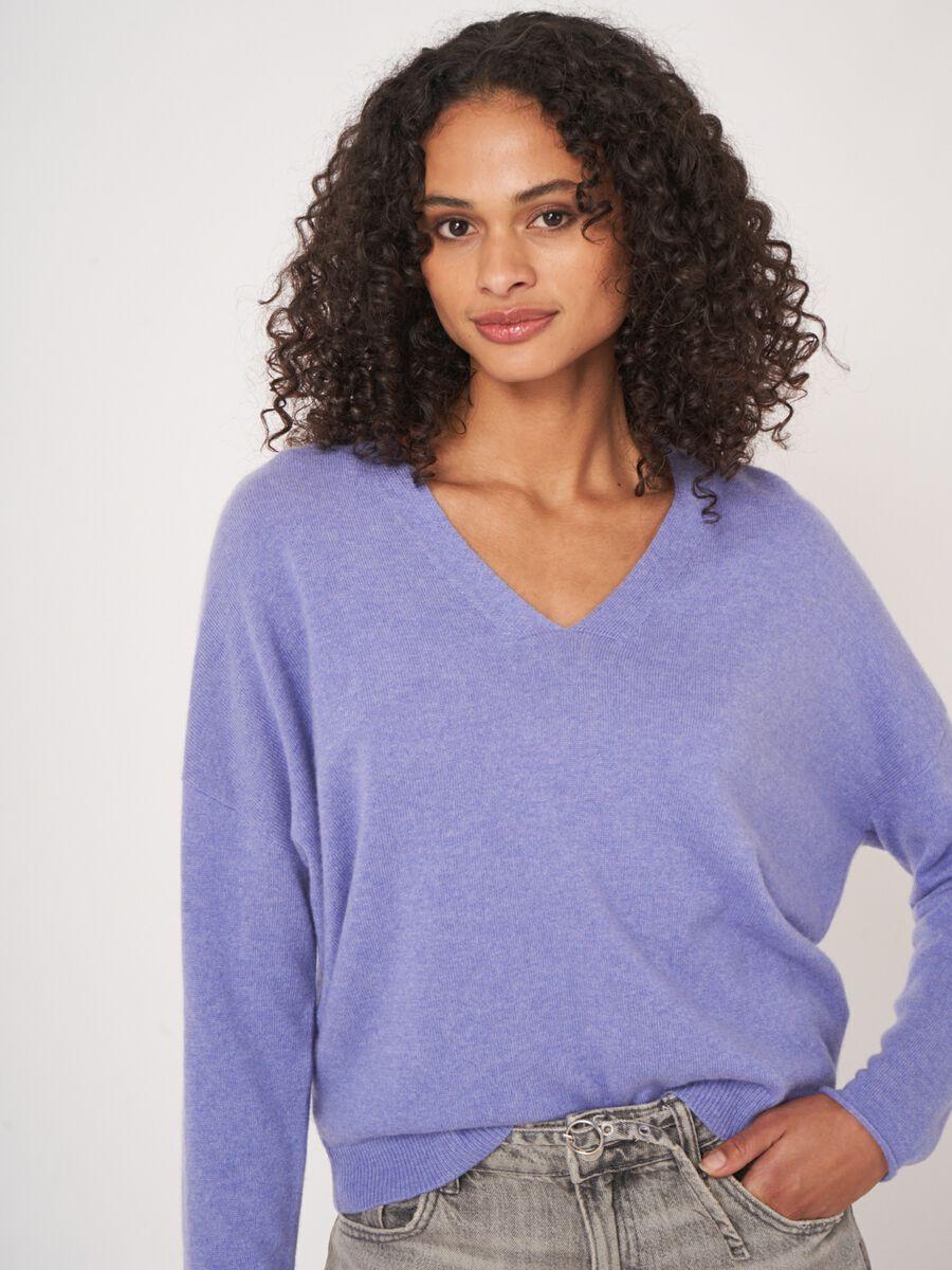 Repeat Cashmere Losvallende Cashmere V-hals Trui