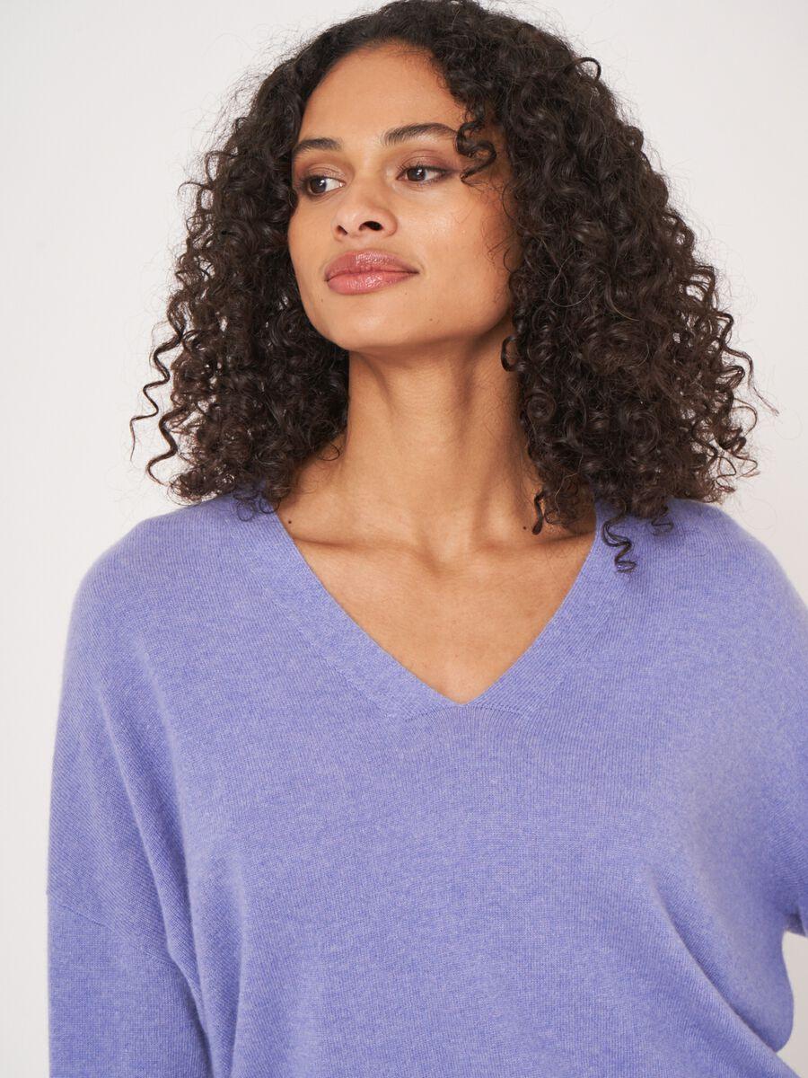 Repeat Cashmere Losvallende Cashmere V-hals Trui