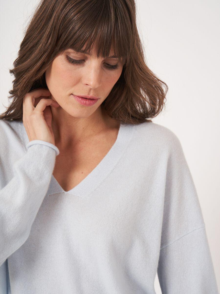 Repeat Cashmere Losvallende Cashmere V-hals Trui