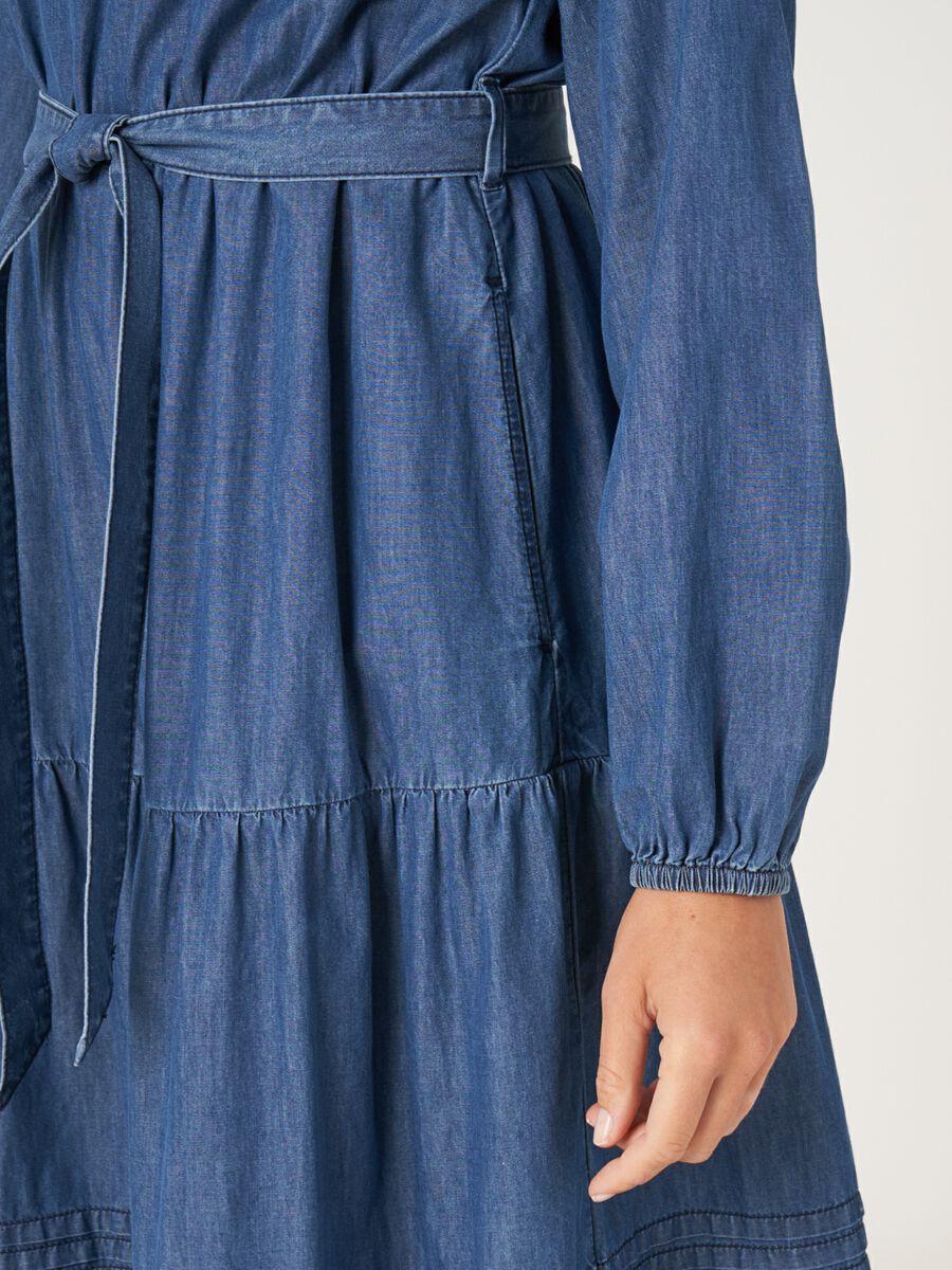 Repeat Cashmere Middellange Gelaagde Denim Jurk