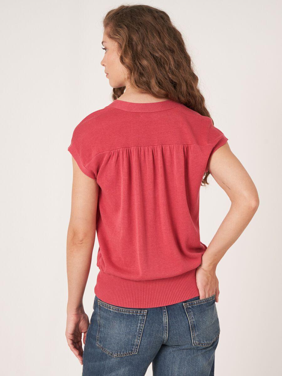 Repeat Cashmere Mouwloze Trui Met Zijden Voorkant