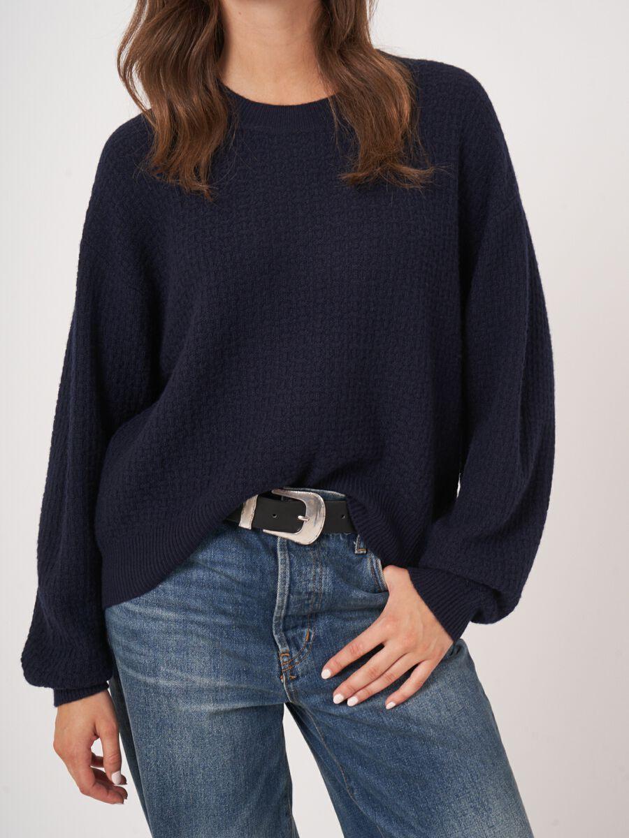 Repeat Cashmere Ronde Hals Cashmere Trui Met Structuur En Wijde Mouwen