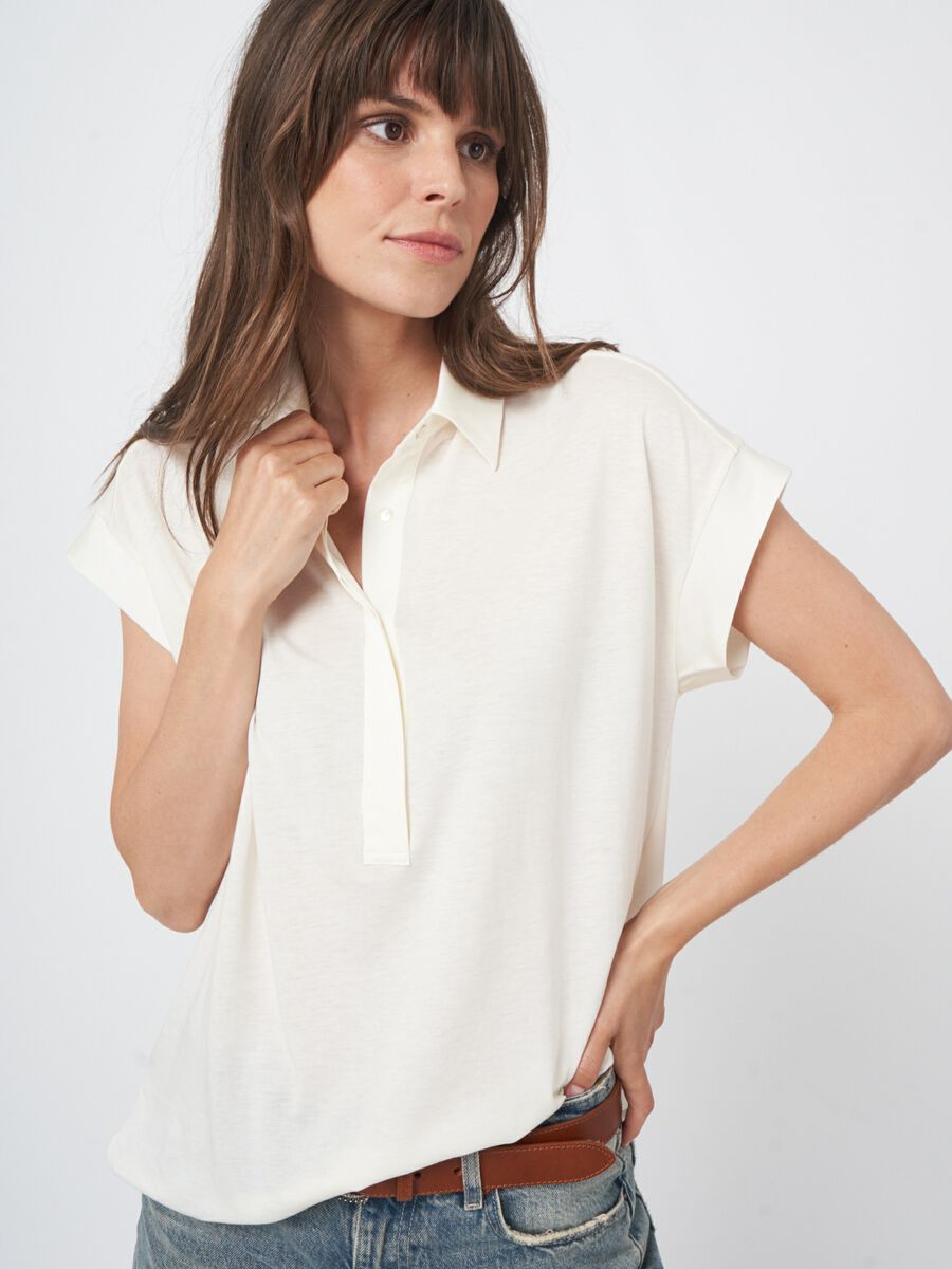 repeat cashmere Top met overhemdkraag en zoom in zijde