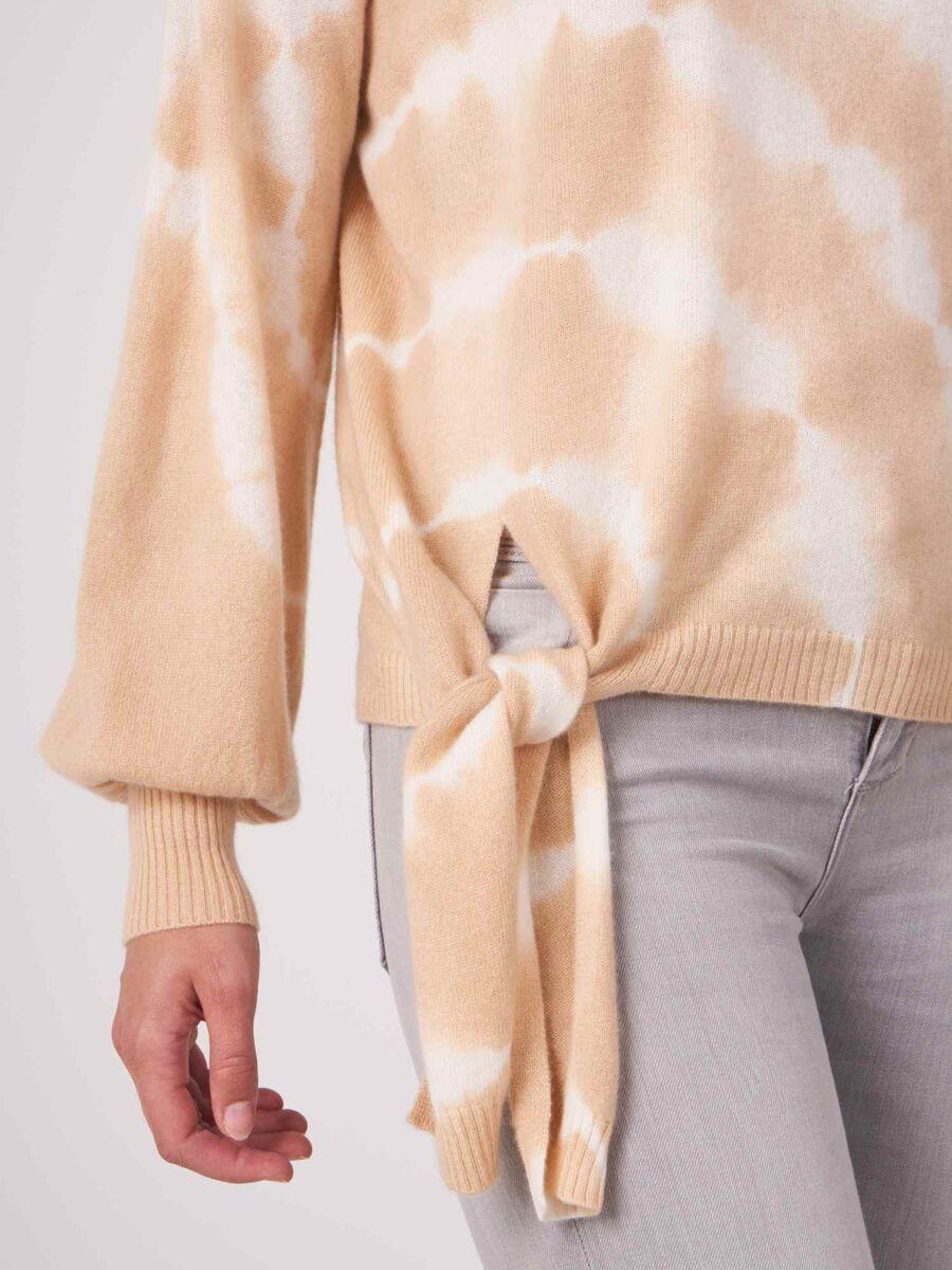 Repeat Cashmere Trui Met Tie-dye Print En Knoop Aan De Zoom Van Biologische Cashmere