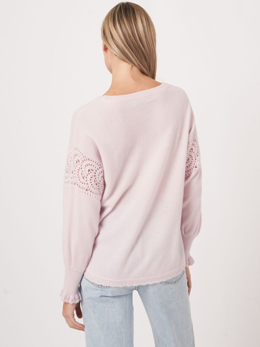 Repeat Cashmere Trui Van Biologisch Cashmere Met Handgemaakte Gehaakte Details