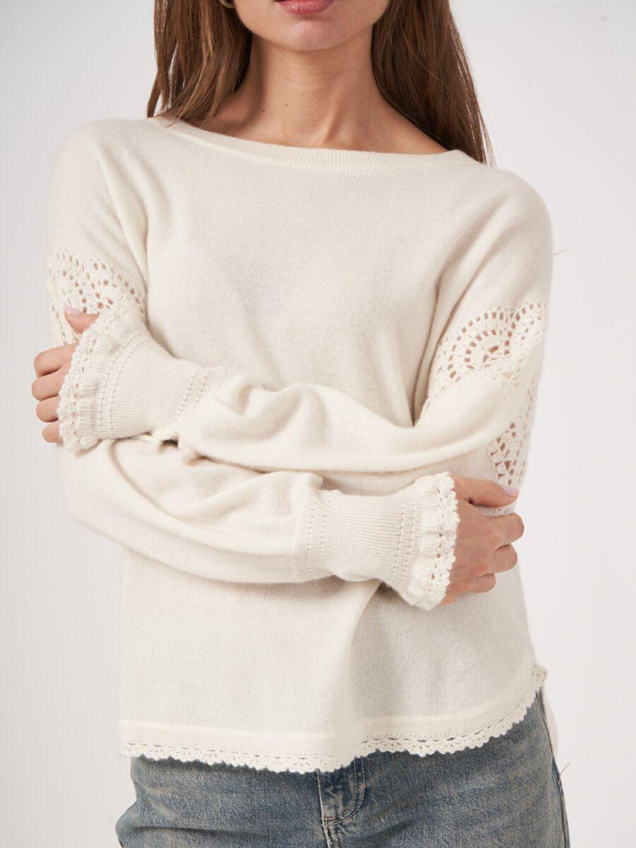 Repeat Cashmere Trui Van Biologisch Cashmere Met Handgemaakte Gehaakte Details