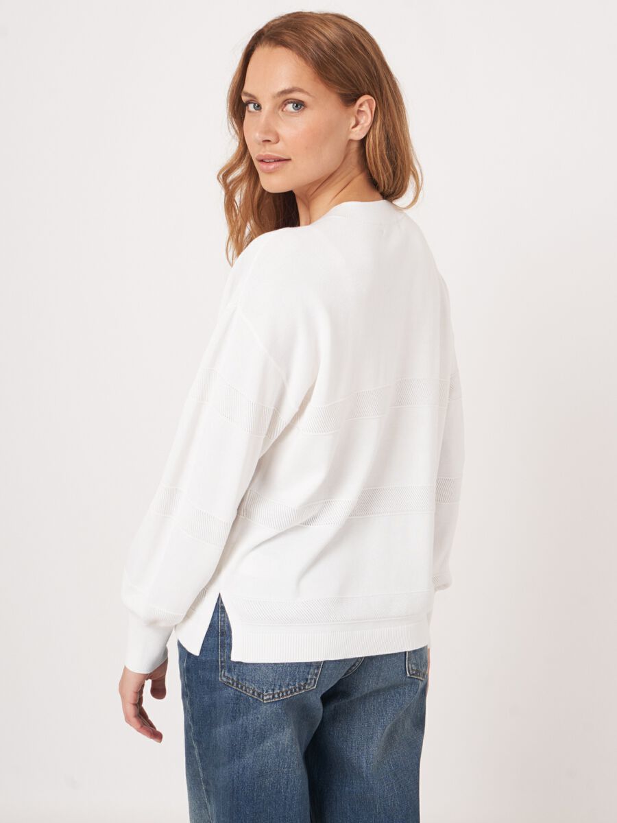 Repeat Cashmere V-hals Trui Met Getextureerde Strepen