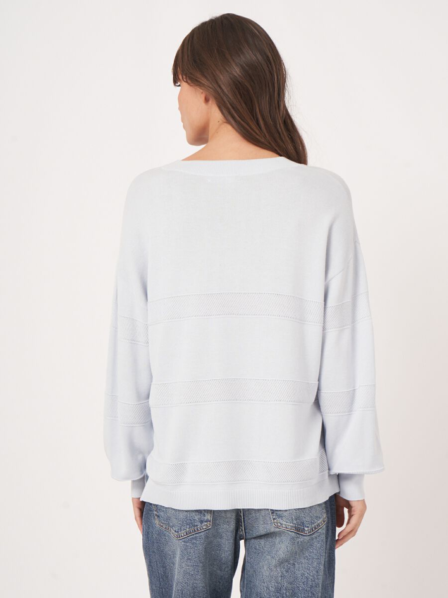 Repeat Cashmere V-hals Trui Met Getextureerde Strepen