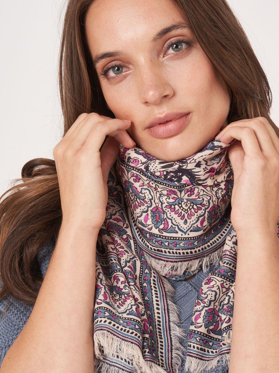 Repeat Cashmere Vierkante Sjaal Van Modal En Cashmere Met Bloemenprint