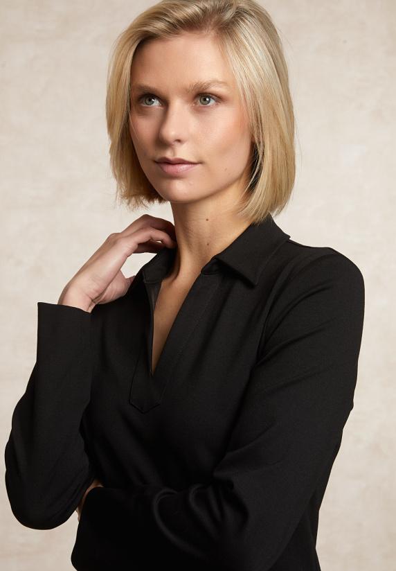 River Woods Korte V-hals Jurk Opgestikte Zakken Zwart