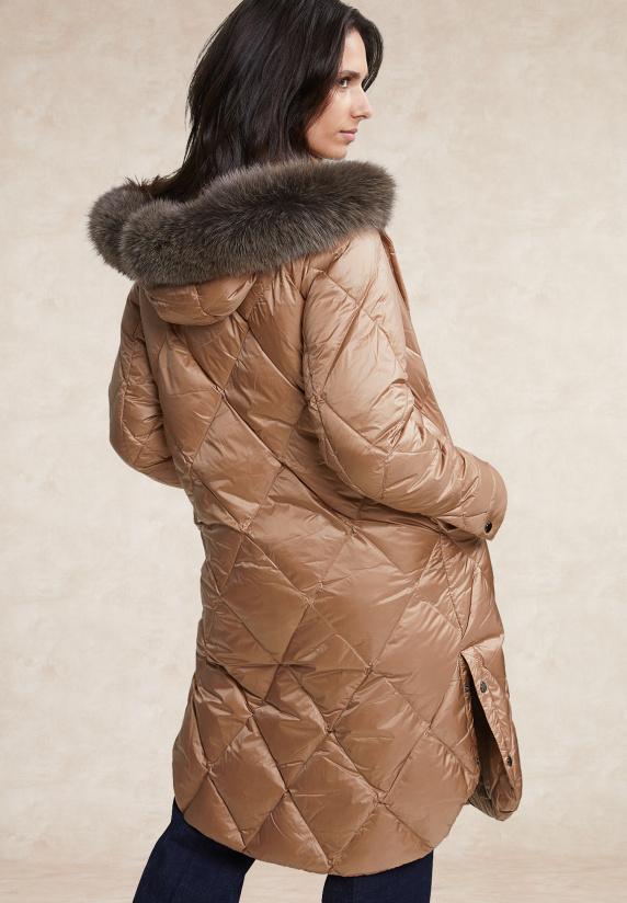 River Woods Lange Gewatteerde Donsjas Met Kap Camel