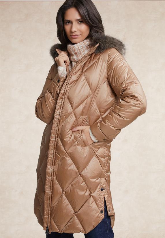 River Woods Lange Gewatteerde Donsjas Met Kap Camel