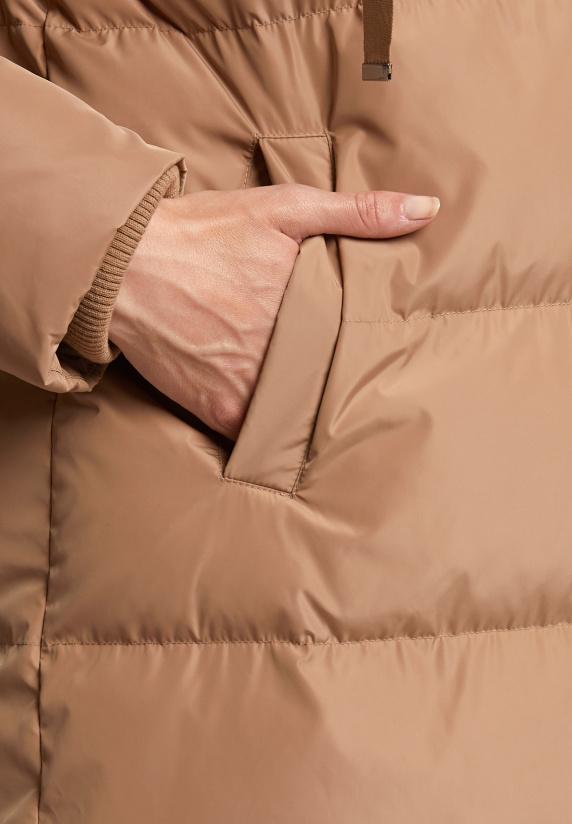 River Woods Lange Gewatteerde Jas Met Capuchon Beige