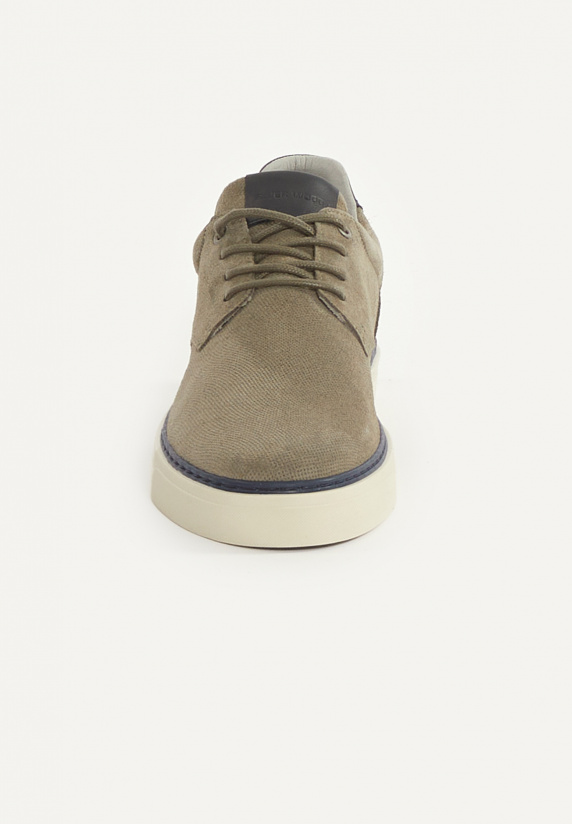 River Woods Daim Sneakers Met Veters Kaki