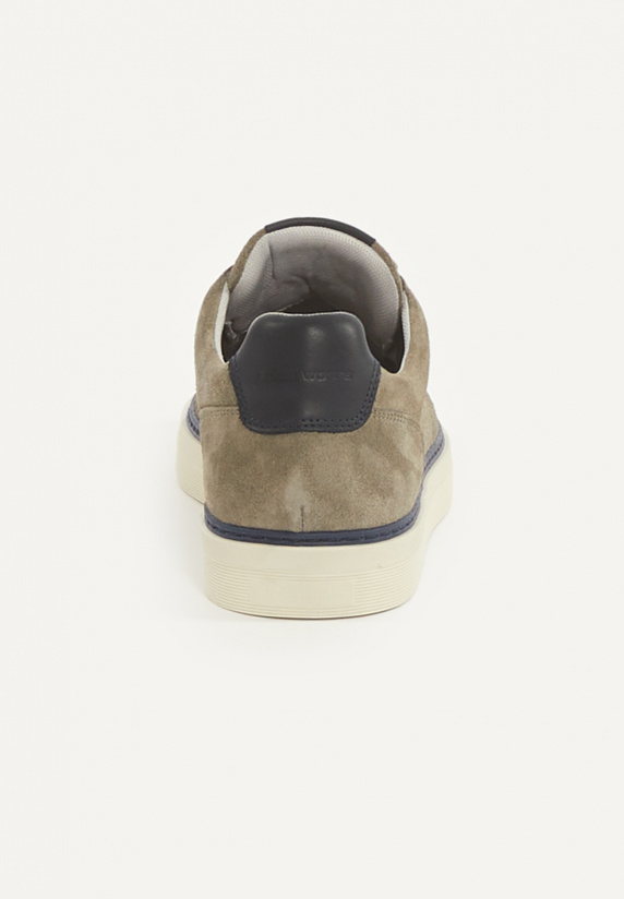 River Woods Daim Sneakers Met Veters Kaki