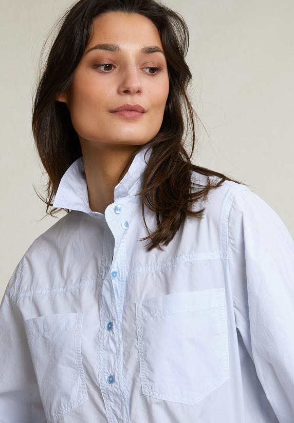 River Woods Lichtblauwe Blouse Opgestikte Zakken