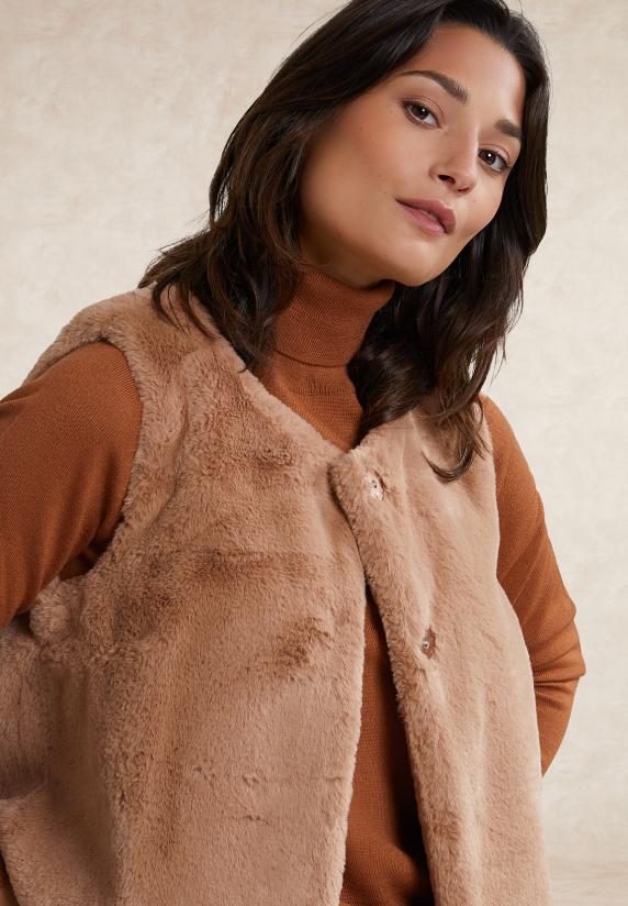 River Woods Mouwloze Mantel Beige