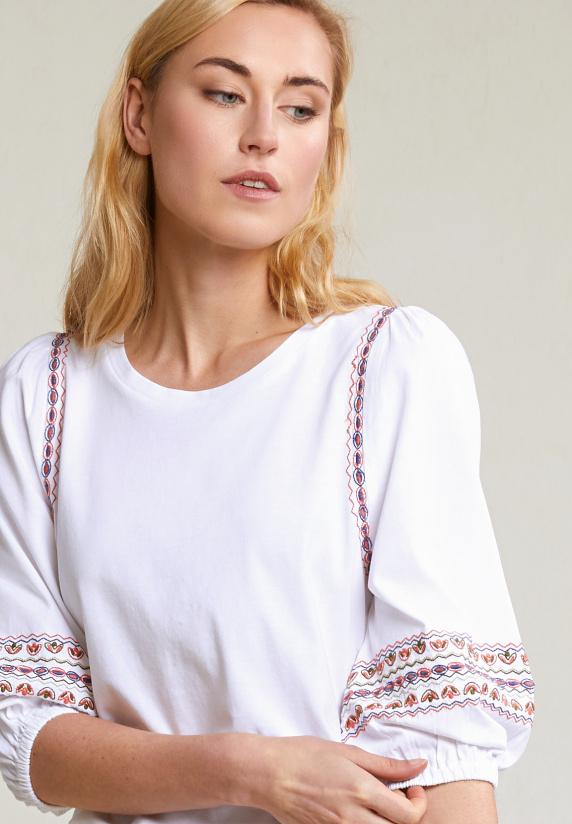 River Woods Multi Geborduurde T-shirt Pofmouwen