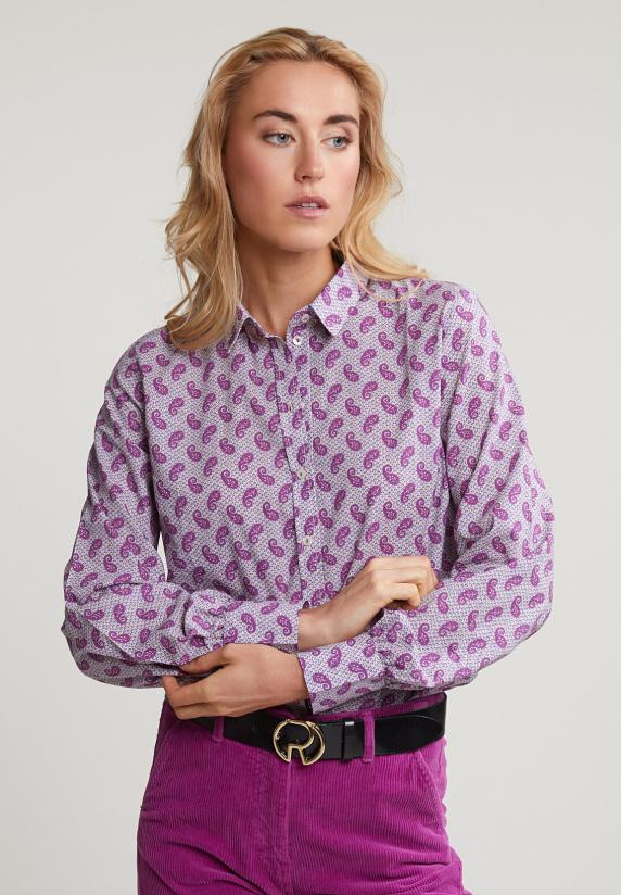river woods Paarse paisley blouse pofmouwen