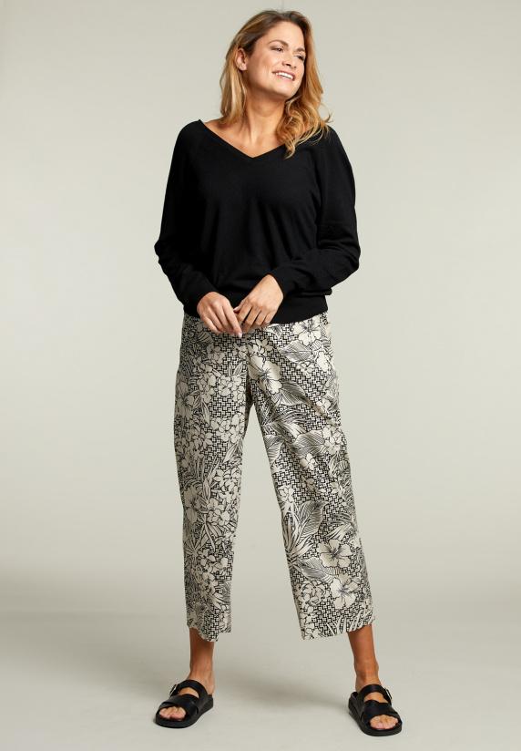 River Woods Zwarte Trui Met V-hals En V-achterkant